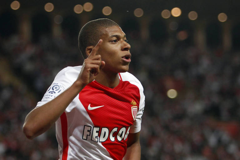 Mbappé se tornou o primeiro jogar a fazer gols nos quatro primeiros jogos de mata-mata da Liga dos Campeões em que participou