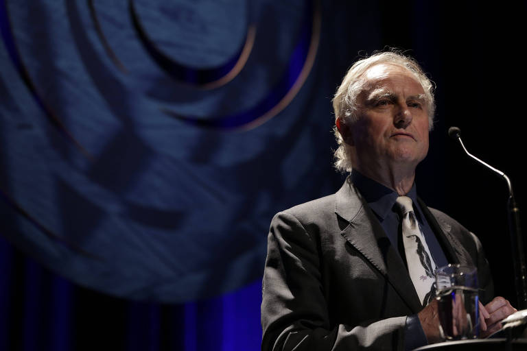 O biólogo britânico Richard Dawkins, durante palestra em São Paulo
