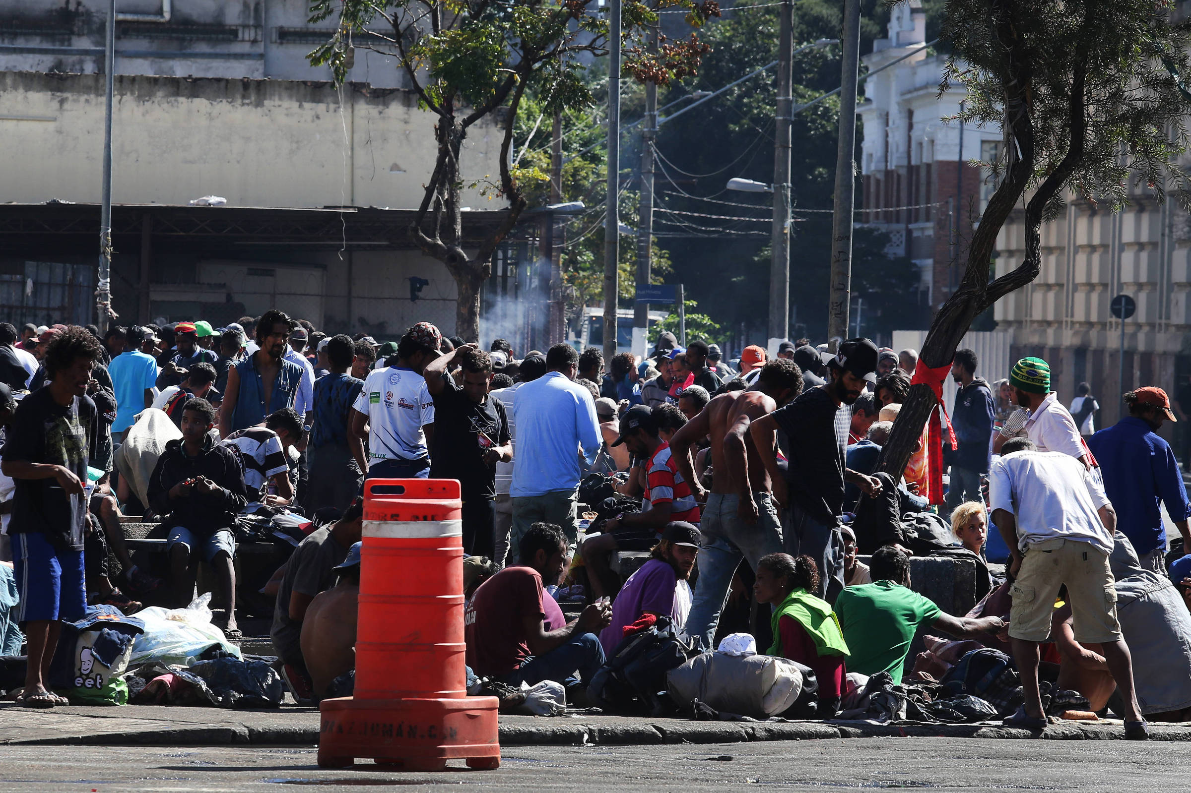 Resultado de imagem para Com polÃ­ticas sociais insuficientes, populaÃ§Ã£o de rua sÃ³ cresce no paÃ­s