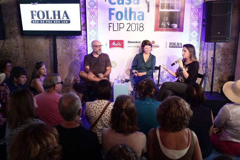 Refugiados em um Mundo de Muros - Mediação: André Barcinski. Ana Lemos, do Médicos sem Fronteiras, e a repórter Patrícia Campos Mello (da Folha) falam sobre suas experiências em zonas de conflito