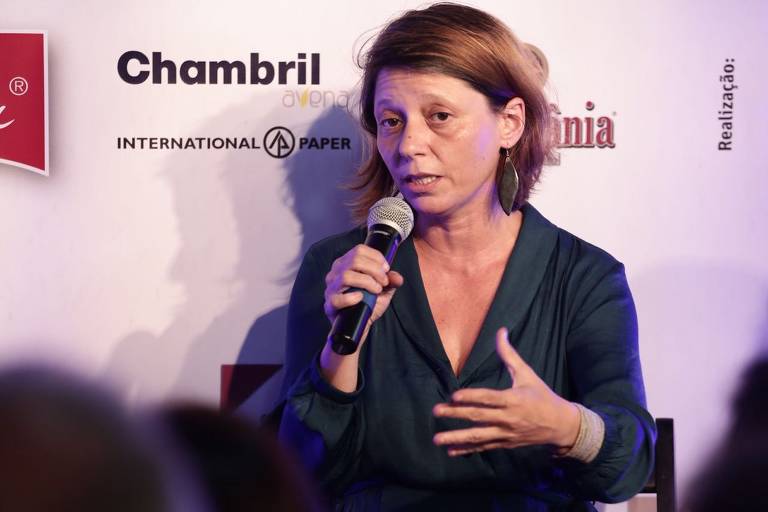 Refugiados em um Mundo de Muros - Mediação: André Barcinski. Ana Lemos, do Médicos sem Fronteiras, e a repórter Patrícia Campos Mello (da Folha) falam sobre suas experiências em zonas de conflito