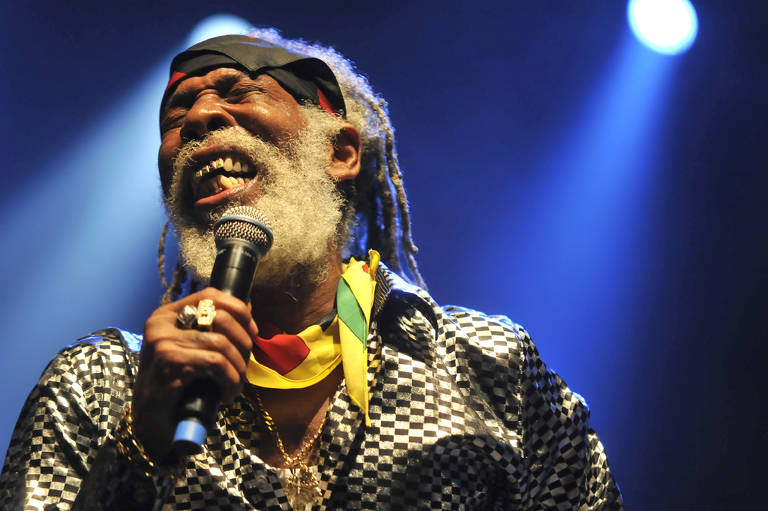 Tidos por lendas vivas, músicos que atuaram em filme clássico sobre o reggae cantam no Sesc