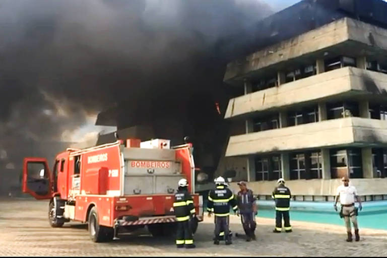 Incêndio atinge Assembleia Legislativa da Bahia neste sábado (28)