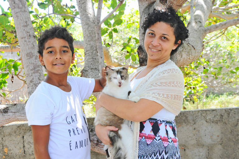 Allisson Diddier, 11 anos, tem diversas restrições alimentares. Ele e mãe, Fátima Maranhão, 31 anos, tomaram a decisão juntos de se tornarem veganos