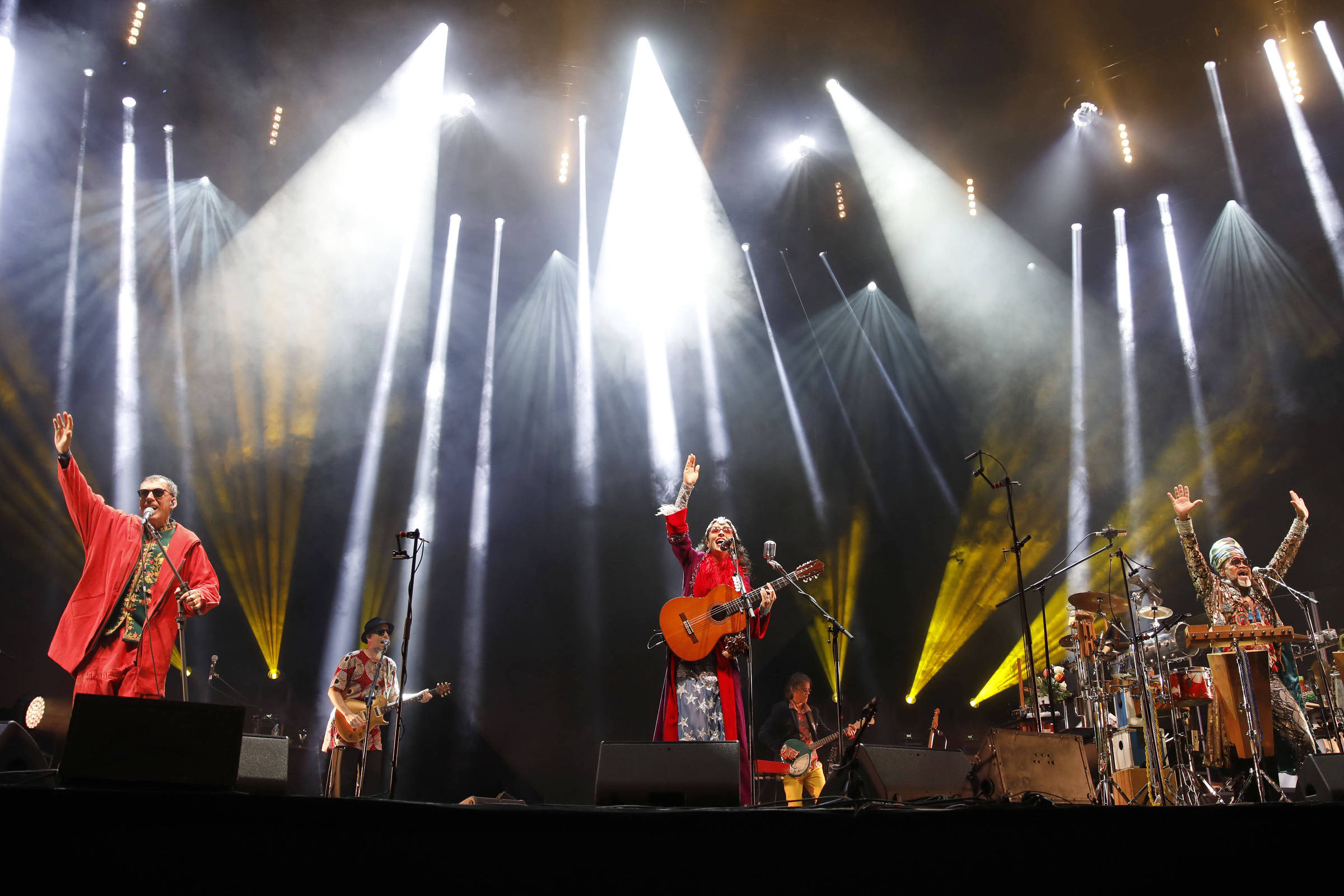 Tribalistas apresentam no Fantástico prévia da turnê do trio pelo Brasil -  Portal SG