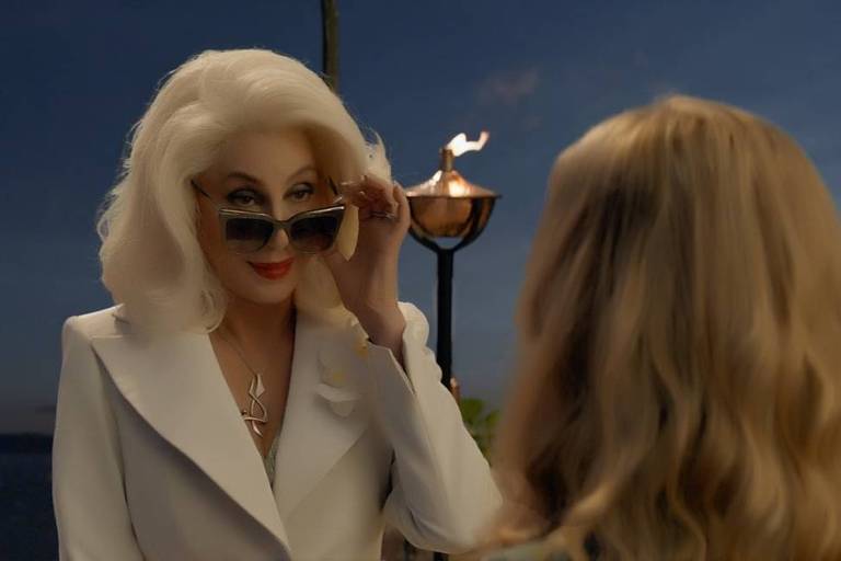 Cher interpreta Ruby Sheridan em "Mamma Mia! Lá Vamos Nós de Novo"