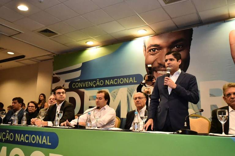 Geraldo Alckmin também recebeu apoio do DEM na convenção do partido, que contou com o prefeito de Salvador, ACM Neto, e o presidente da Câmara, Rodrigo Maia