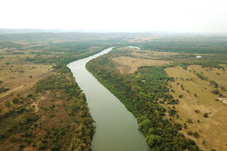 Rio Cuiabá em área próxima à nascente