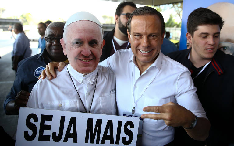 O candidato tucano ao governo de São Paulo, João Doria, participa da convenção nacional do PSDB, em Brasília, que oficializou Geraldo Alckmin como candidato a presidente nas eleições de 2018; a senadora Ana Amélia (PP-RS) será candidata a vice
