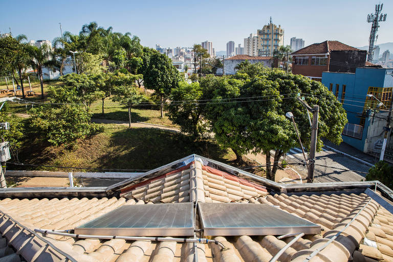 Hoje, o gerador doméstico injeta a energia gerada na rede de distribuição e consegue um desconto em sua conta de luz