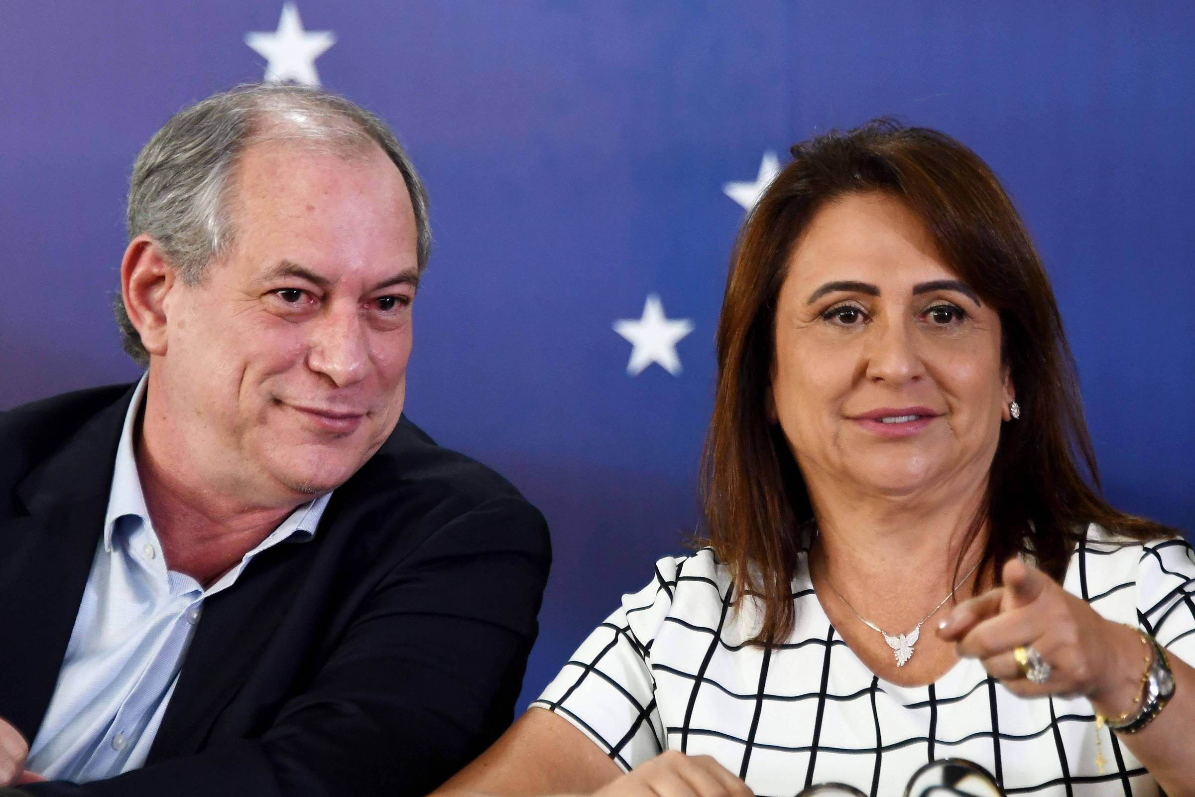 Projeto de transposi o de rio op e Ciro e sua vice K tia Abreu