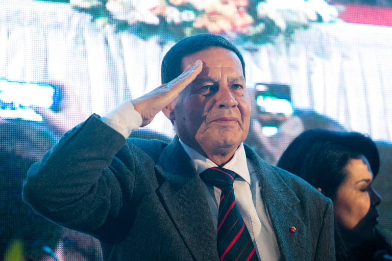 General Antonio Hamilton Mourão durante a convenção nacional do PRTB, em São Paulo, quando foi anunciado oficialmente como vice na chapa de Jair Bolsonaro (PSL) para a Presidência