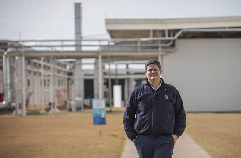 Ricardo Gomes, diretor da fábrica da Unilever na cidade de Aguaí (SP); em funcionamento desde 2015, a unidade é a mais nova e incorpora uma série de tecnologias digitais que fazem parte da indústria 4.0