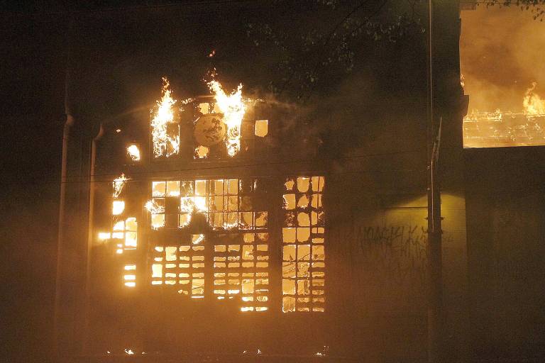 Em 2014, um incêndio causado por um curto circuito destruiu o acervo do centro cultural