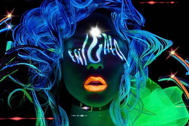 Capa da turnê "Enigma" de Lady Gaga