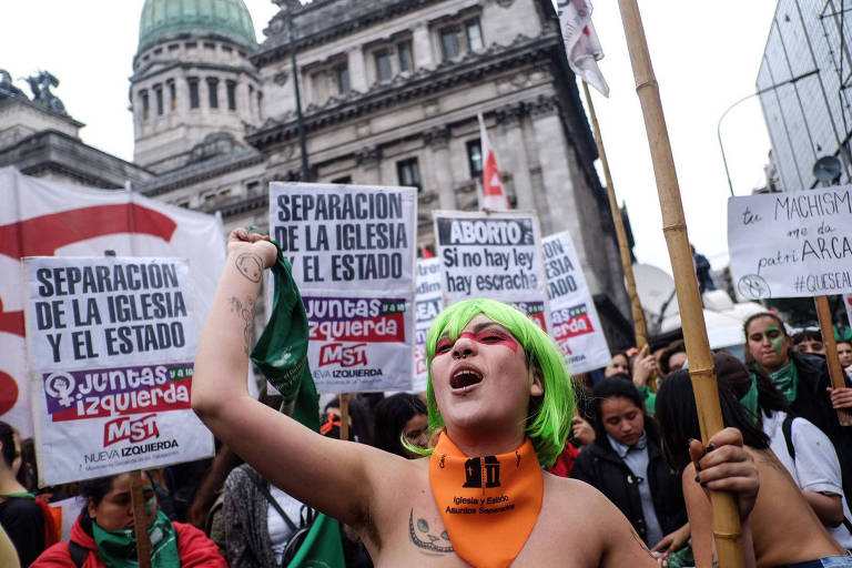 Mulheres protestam na América Latina pela despenalização do aborto em 2018