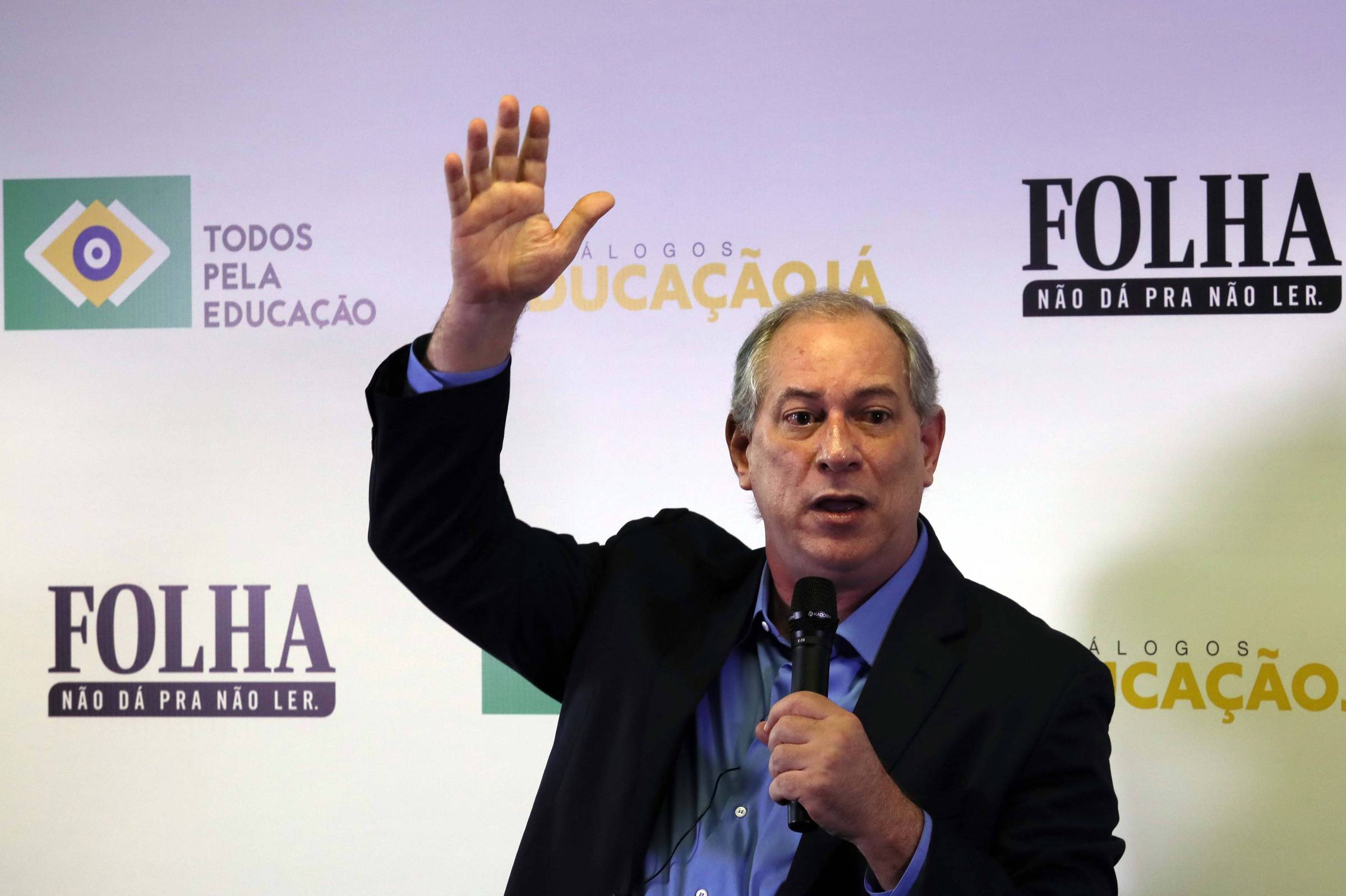 Ciro diz que bancos podem refinanciar d vida para tirar nome do