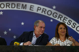 O presidenciável Ciro Gomes e sua vice Kátia Abreu