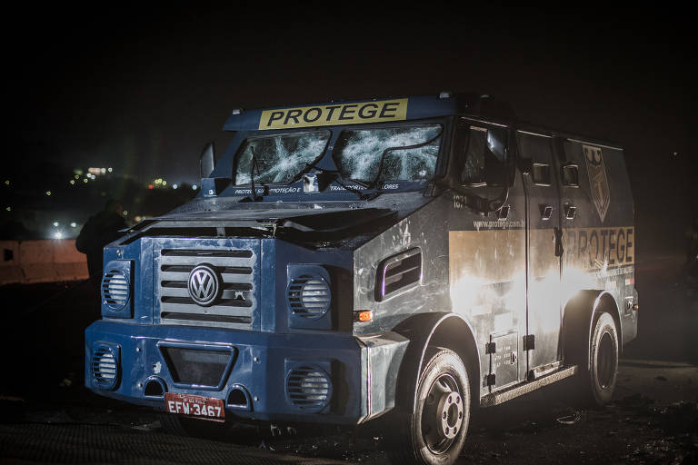 Tentativa de roubo a um carro-forte da Protege no Rodoanel, em junho de 2015