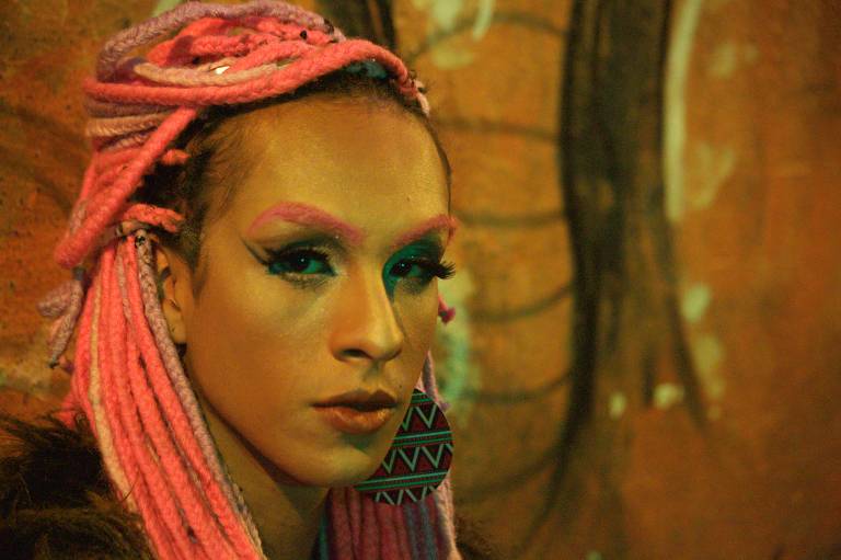 Documentário 'Abrindo o Armário' mostra como é ser gay no Brasil