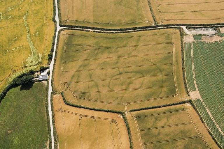 O assentamento pré-histórico em Lansallosé outra descoberta na Cornualha