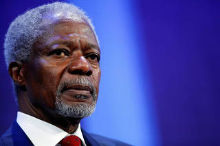 FILE PHOTO -  Former United Nations Secretary General Kofi Annan participates in a panel discussion at the Clinton Global Initiative in New York
