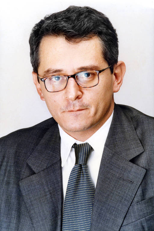 O diretor de Redação da Folha, Otavio Frias Filho, posa para retrato em 1998