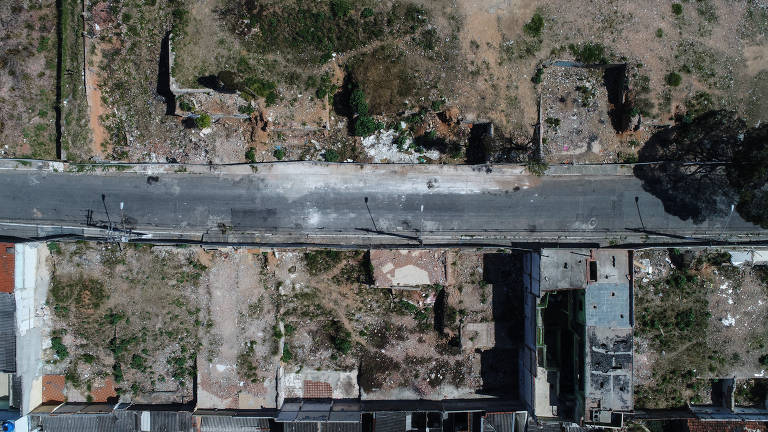 Imóveis demolidos para construção da estação Brasilândia da linha 6-laranja do metrô na Brasilândia, na zona norte de SP