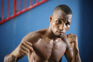 Robson Conceição se prepara para estrear no boxe profissional