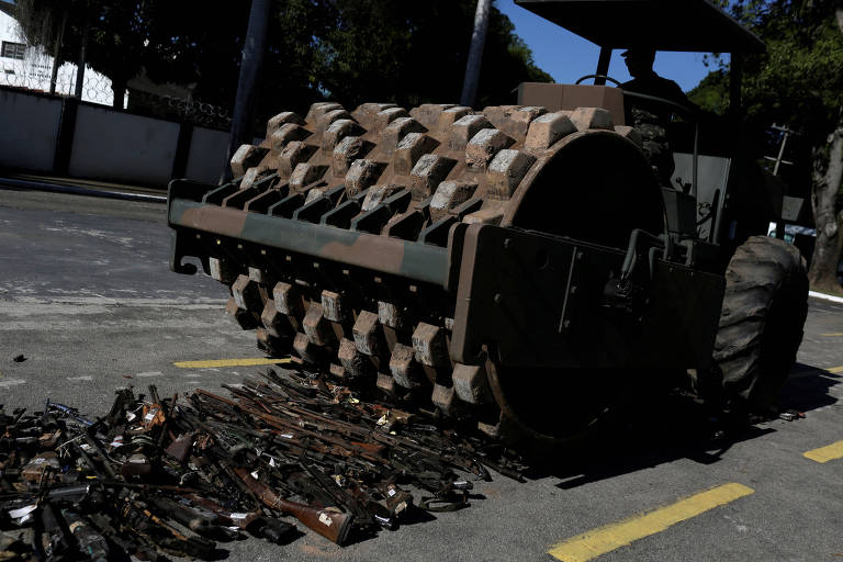 Armas destruídas pelo Exército