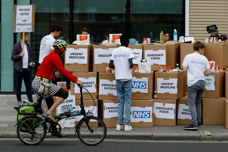 O governo britânico passou a divulgar documentos com previsões para as consequências econômicas do