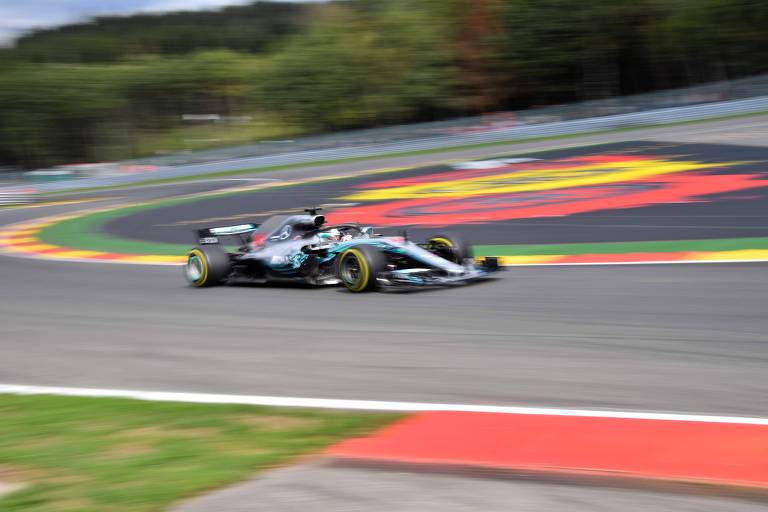 Carro de Lewis Hamilton durante o treino classificatório da Bélgica, em que o piloto vai largar na ponta