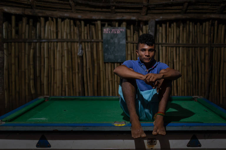 Francisco de Sousa, 19, abandonou a escola no 2º ano do ensino médio em 2017. Morador do povoado de Mucambinho, em Buriti (MA), demorava 2h30 para chegar à escola. Agora ajuda a família na roça.