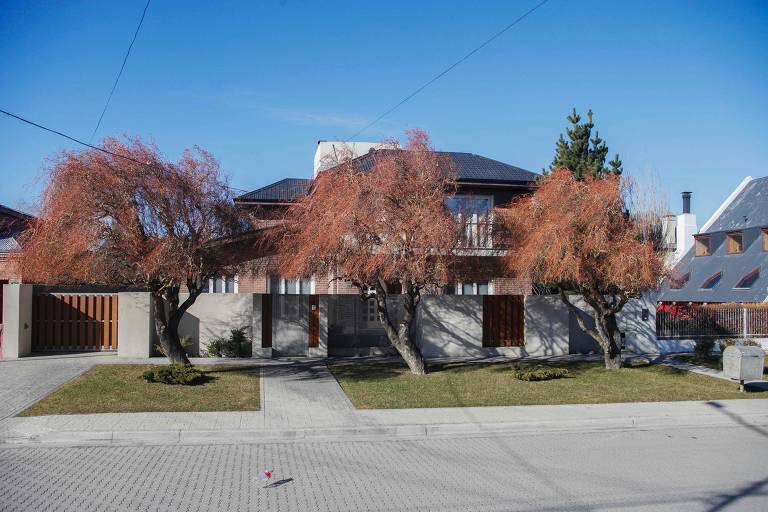 A polícia federal argentina faz buscas na casa de Cristina Kirchner em Río Gallegos, no sul do país