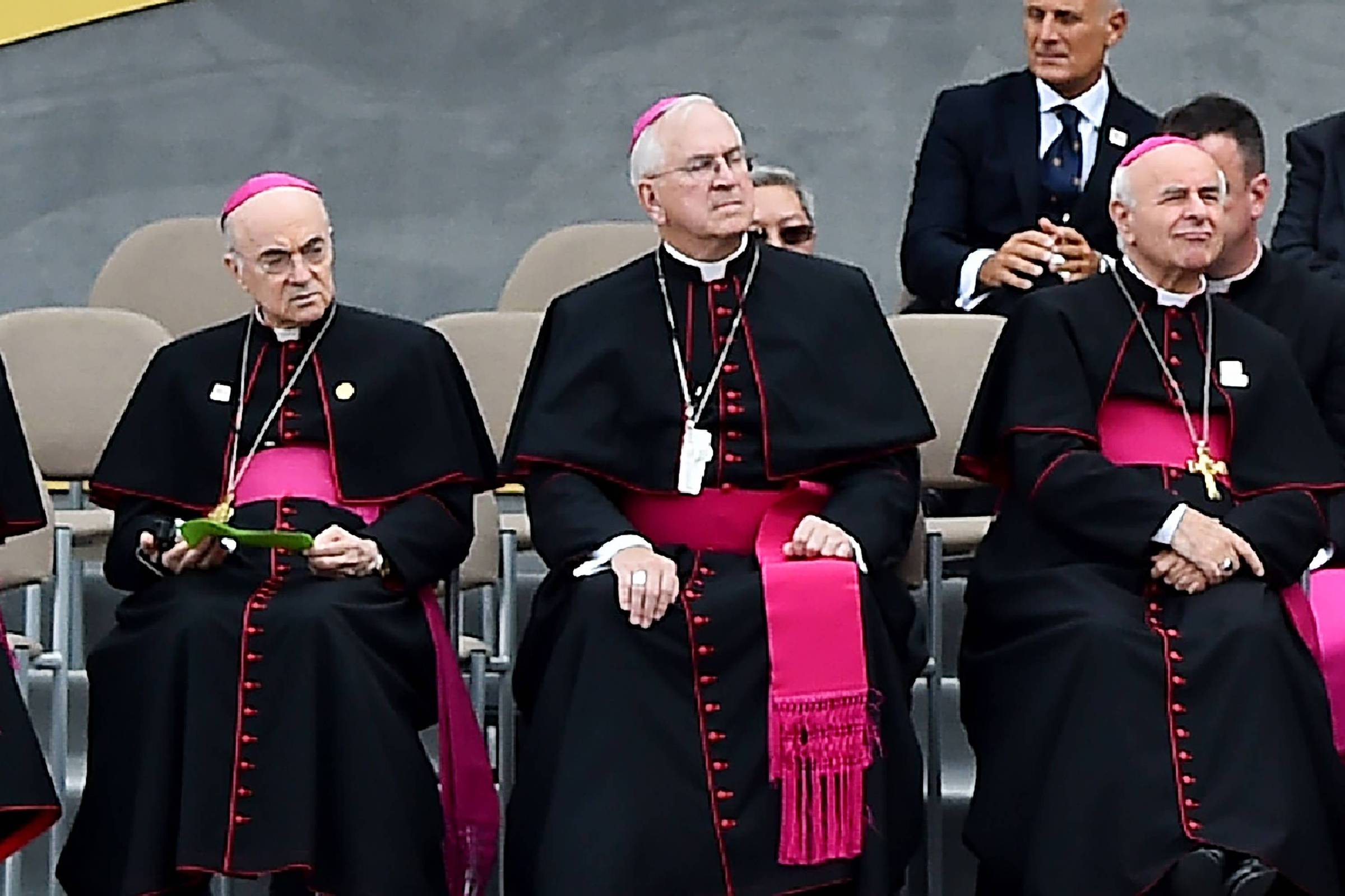 Papa Francisco negou promoção a arcebispo por trás de denúncias explosivas  - 28/08/2018 - Mundo - Folha