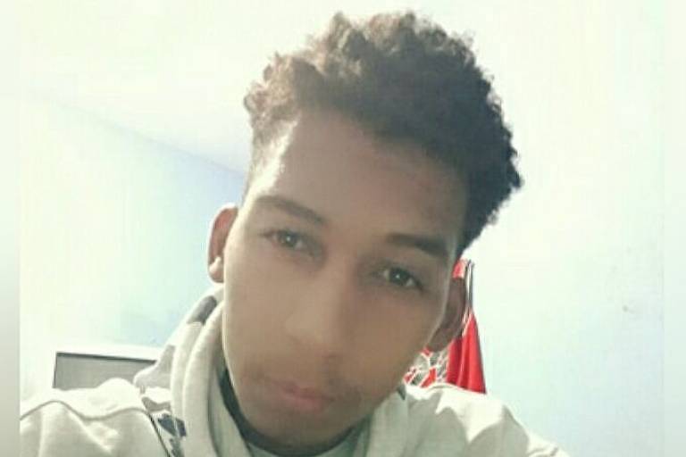 O estudante Leonardo da Costa Matos, 19, morto durante roubo de celular