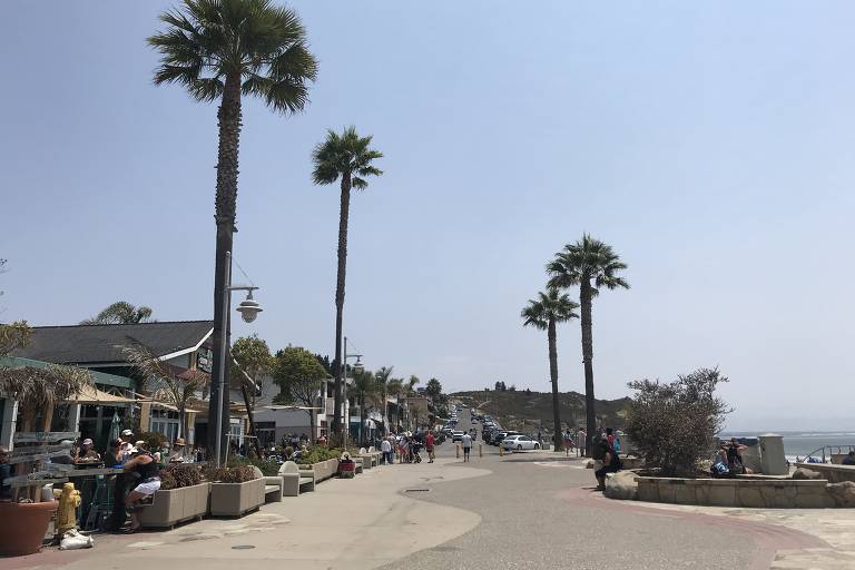 Calçadão de Avila Beach, na Califórnia