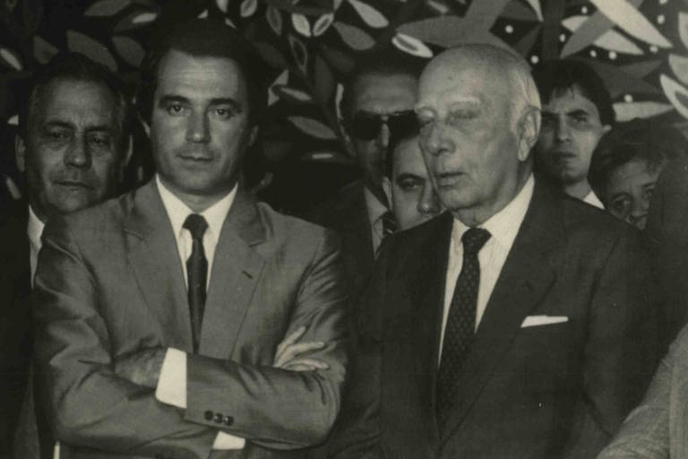 Alvaro Dias, então governador do Paraná, e Ulysses Guimarães, no gabinete de Ulysses no Congresso