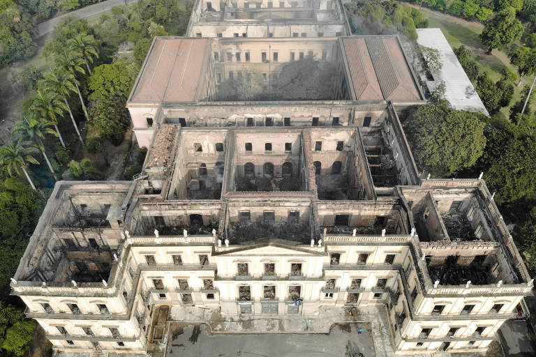 Museu Nacional do Rio de Janeiro após incêndio