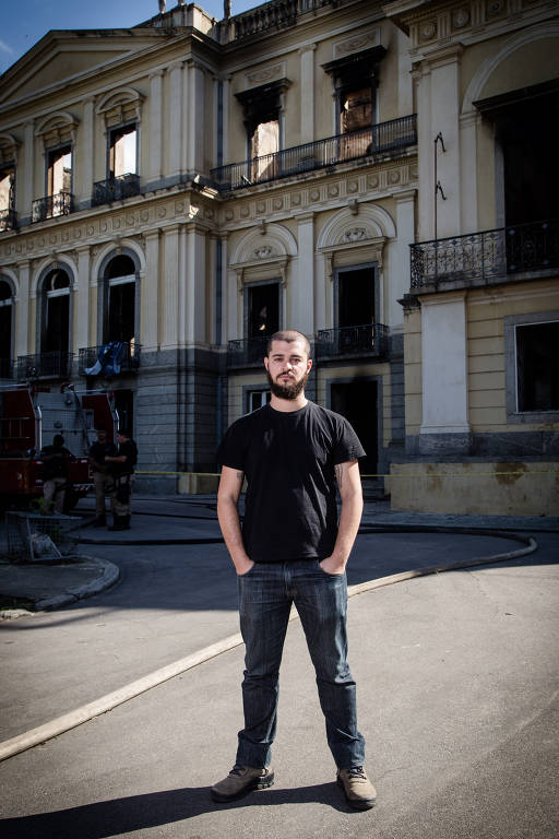 Rodrigo Lima Ribeiro, 26. A destruição dos arquivos do Museu Nacional significou o fim da pesquisa do estudante, que preparava seu projeto de mestrado. Ele recuperava informações de fósseis antigos lá armazenados por meio de documentos a partir de 1818.