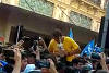 Apoiadores acendem velas na avenida Paulista, em São Paulo, para Jair Bolsonaro (PSL) após o presidenciável ter sido esfaqueado por um homem durante ato de campanha em Juiz de Fora (MG)