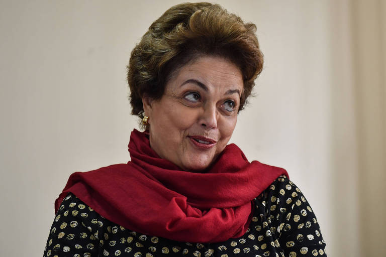 A ex-presidente Dilma Rousseff (PT), que disputa uma vaga no Senado por Minas Gerais