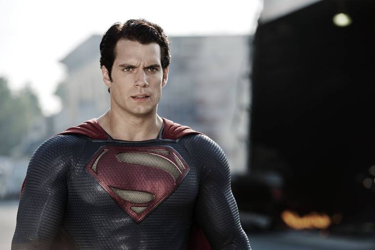 Henry Cavill pode viver Superman novamente e fãs torcem por embate contra Adão Negro