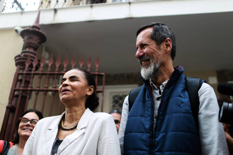 A candidata à Presidência da República Marina Silva (Rede) com vice Eduardo Jorge (PV) durante visita a ONG Saúde Criança, em Botafogo, na Zona Sul do Rio de Janeiro
