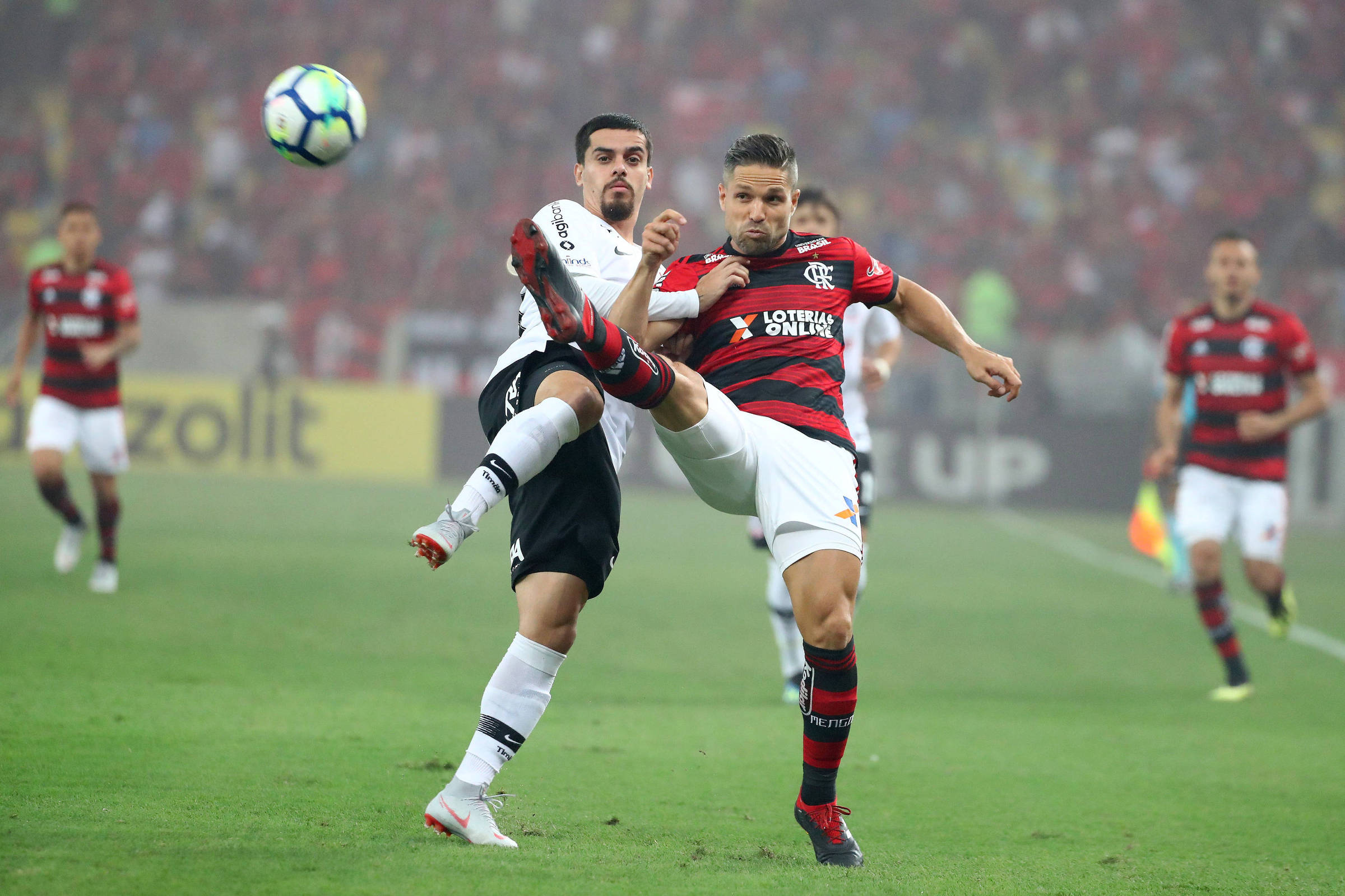 Flamengo bate o Corinthians e bota o 'pé' na semifinal da Copa