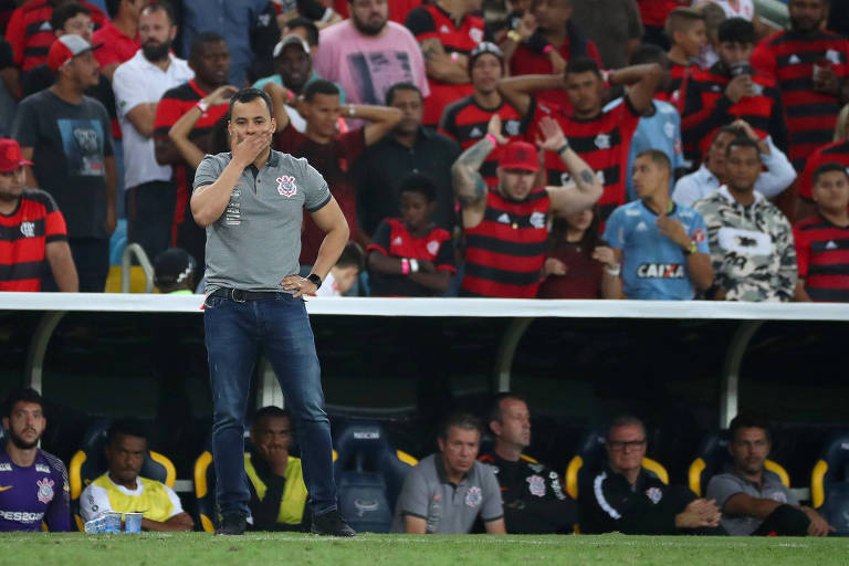 Jair Ventura escalou um Corinthians mais cauteloso e conseguiu segurar o Flamengo fora de casa