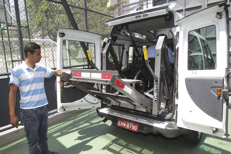 Táxi adaptado para deficientes físicos em São Paulo