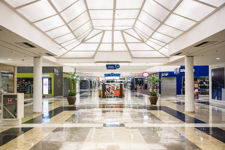 Shopping Aricanduva - Com a reforma que acaba de ser concluída, a Nicoboco  do Shopping Aricanduva está mais moderna, com um design arrojado e agora é  a maior loja da rede em