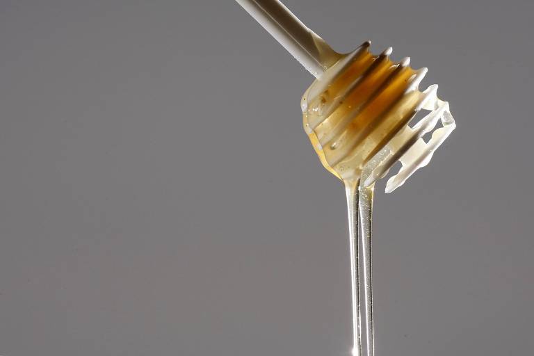Na geladeira, o mel tem tendência a cristalizar
