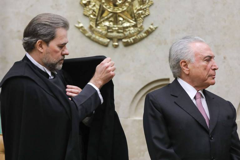 O ministro Dias Toffoli e o presidente Michel Temer em cerimônia no STF que empossou o ministro como presidente da Corte 